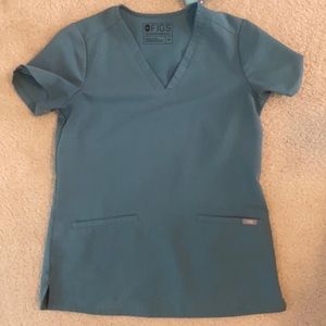 Figs casma 3 pocket scrub top xs